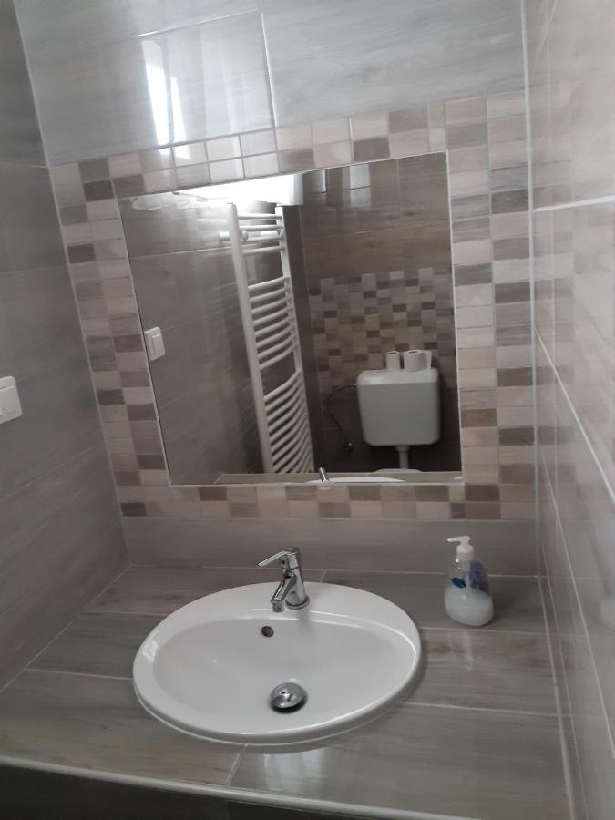 M47 Vendeghaz-Airport Hotell Debrecen Eksteriør bilde