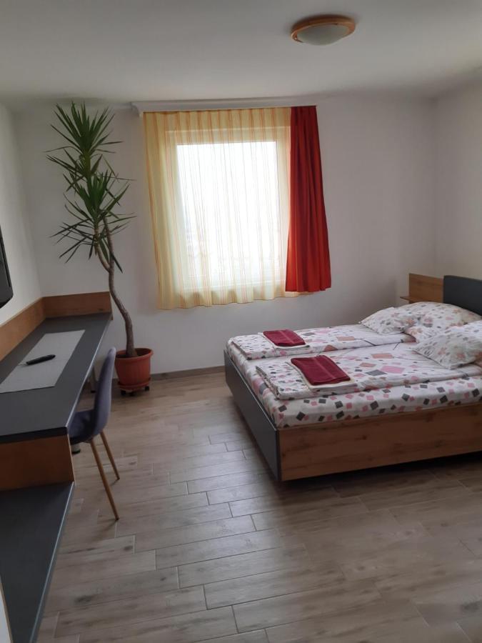 M47 Vendeghaz-Airport Hotell Debrecen Eksteriør bilde