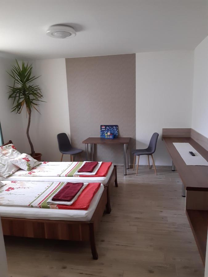 M47 Vendeghaz-Airport Hotell Debrecen Eksteriør bilde